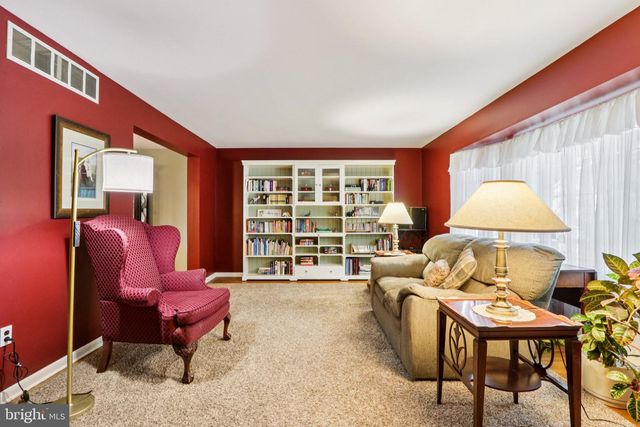 317 ST DAVID DR, Mount Laurel, NJ 08054