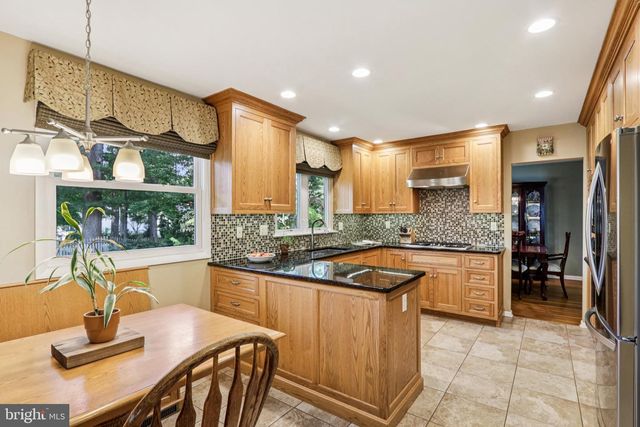 317 ST DAVID DR, Mount Laurel, NJ 08054
