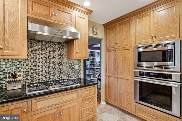 317 ST DAVID DR, Mount Laurel, NJ 08054