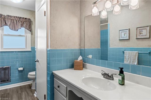 200 Beckford Drive, Lexington, NC 27295