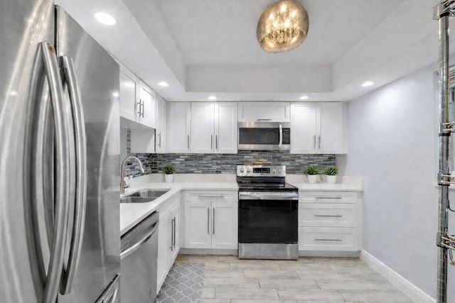 8821 NW 38th Drive 103, Coral Springs, FL 33065