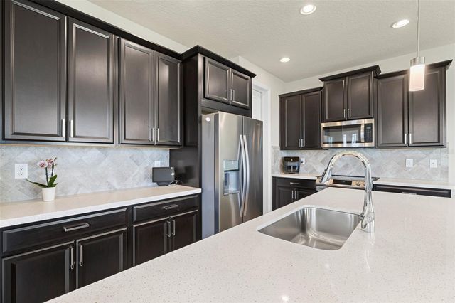 2472 ANNACELLA AVENUE, Kissimmee, FL 34741
