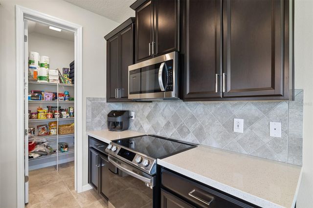 2472 ANNACELLA AVENUE, Kissimmee, FL 34741