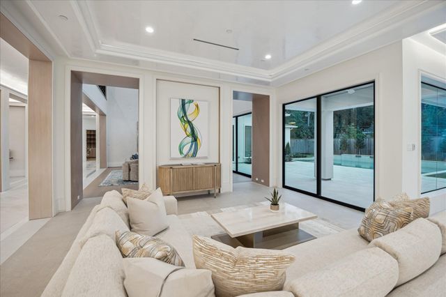 11607 Shady Grove Lane, Houston, TX 77024