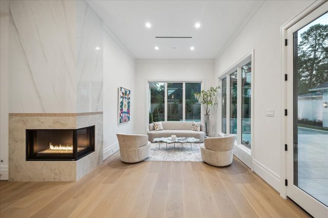 11607 Shady Grove Lane, Houston, TX 77024