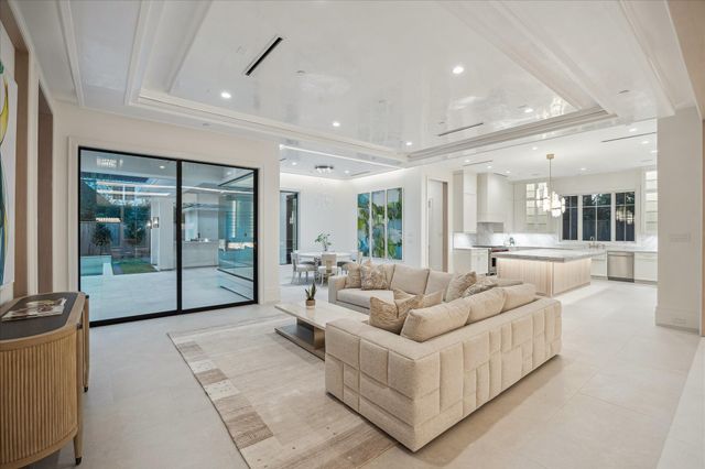 11607 Shady Grove Lane, Houston, TX 77024