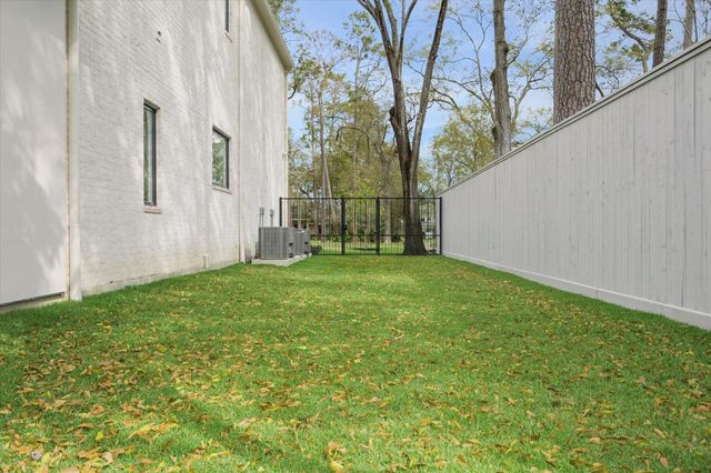 11607 Shady Grove Lane, Houston, TX 77024