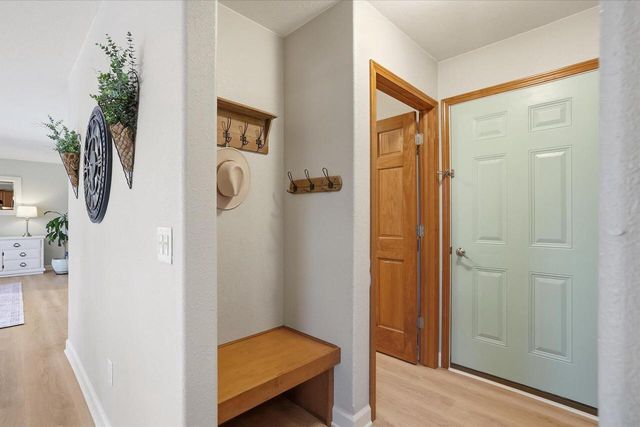 57 Happy Hollow LANE, Oconomowoc, WI 53066