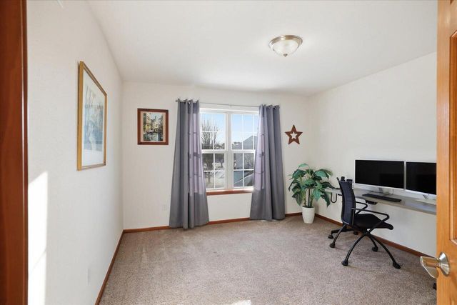 57 Happy Hollow LANE, Oconomowoc, WI 53066