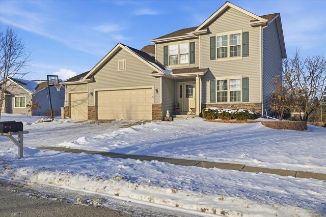 57 Happy Hollow LANE, Oconomowoc, WI 53066