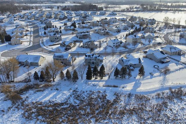 57 Happy Hollow LANE, Oconomowoc, WI 53066