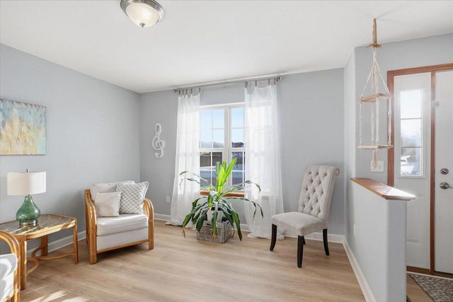 57 Happy Hollow LANE, Oconomowoc, WI 53066