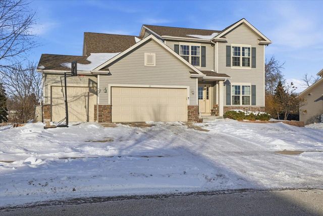 57 Happy Hollow LANE, Oconomowoc, WI 53066