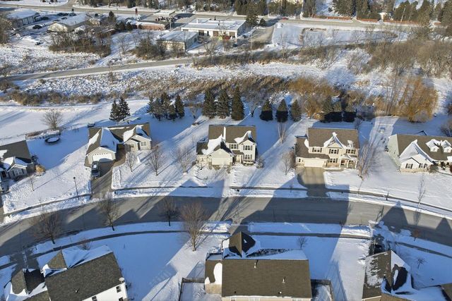 57 Happy Hollow LANE, Oconomowoc, WI 53066