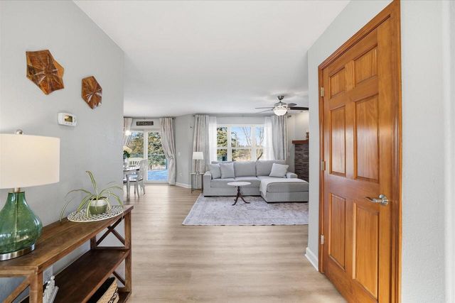 57 Happy Hollow LANE, Oconomowoc, WI 53066