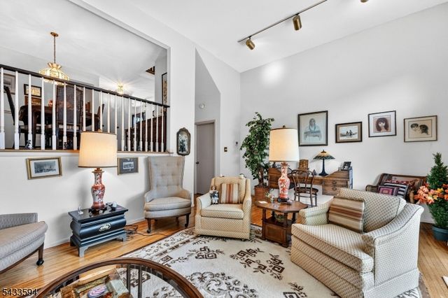 203 Brookside Ln, Hillsborough Twp., NJ 08844