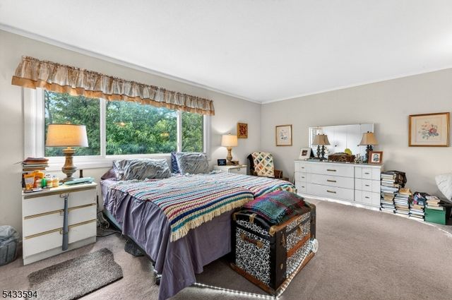 203 Brookside Ln, Hillsborough Twp., NJ 08844