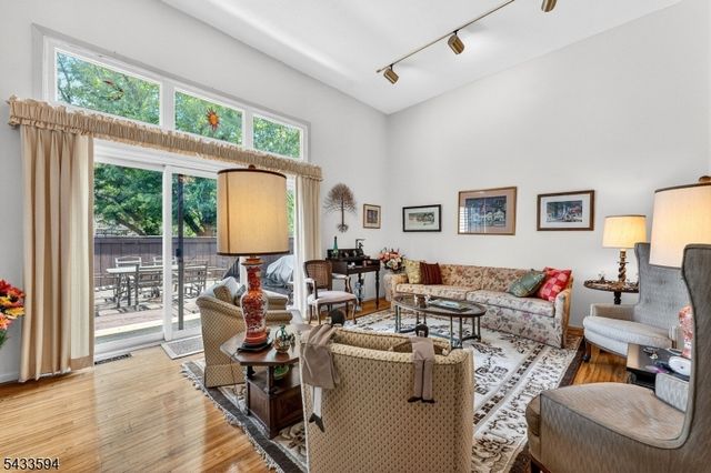 203 Brookside Ln, Hillsborough Twp., NJ 08844