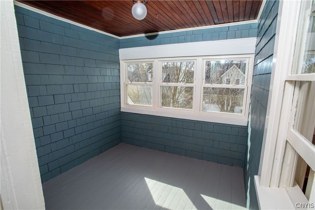 122 Charmouth Drive, Syracuse, NY 13207