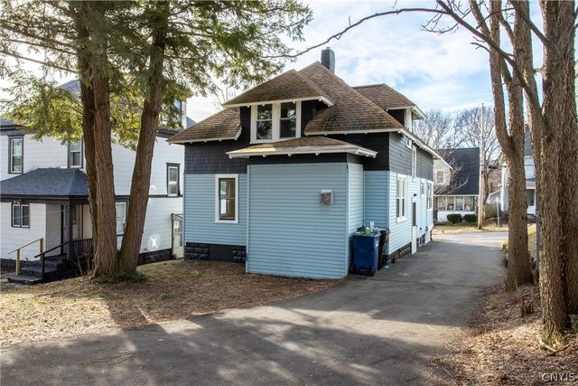 122 Charmouth Drive, Syracuse, NY 13207