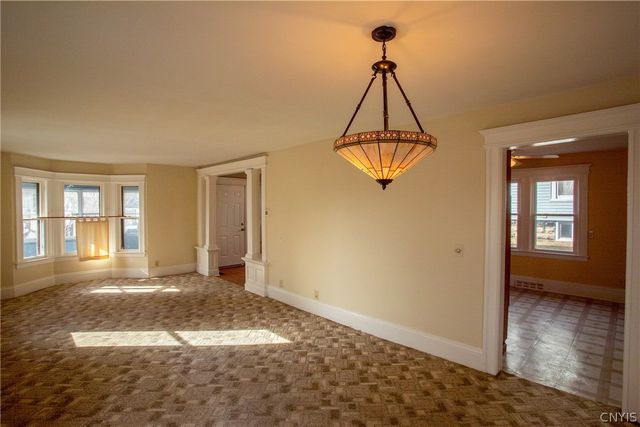 122 Charmouth Drive, Syracuse, NY 13207