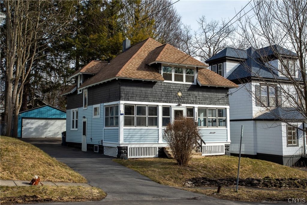 122 Charmouth Drive, Syracuse, NY 13207