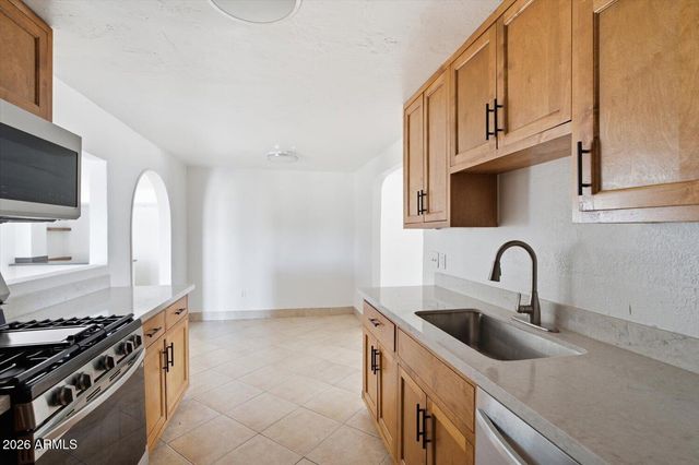 3941 E EMILE ZOLA Avenue, Phoenix, AZ 85032
