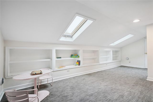 2260 Country Club Parkway SE, Cedar Rapids, IA 52403