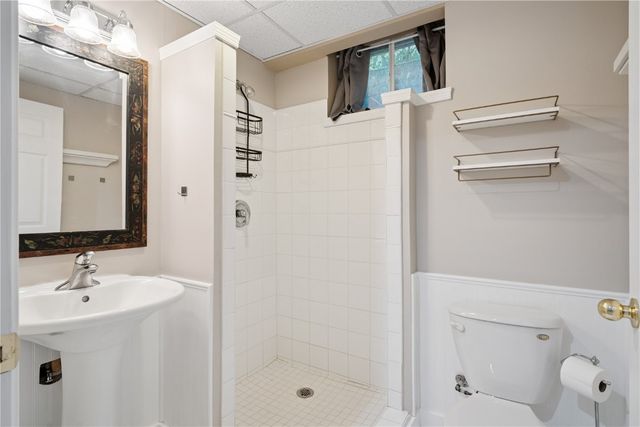 2260 Country Club Parkway SE, Cedar Rapids, IA 52403