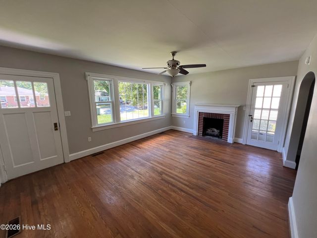 4143 N Lee Street, Ayden, NC 28513