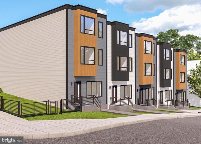 5221 F ST SE, Washington, DC 20019