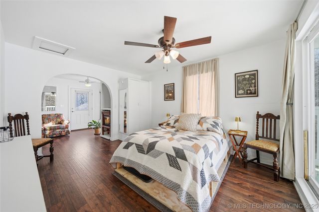 1026 Valley Drive, Sand Springs, OK 74063