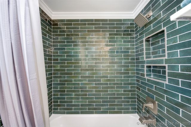 1026 Valley Drive, Sand Springs, OK 74063