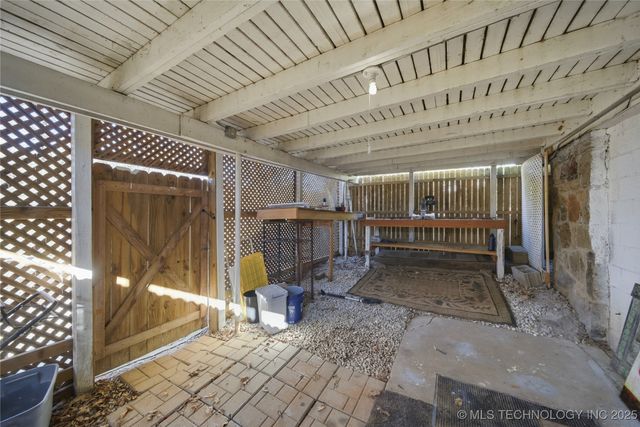 1026 Valley Drive, Sand Springs, OK 74063