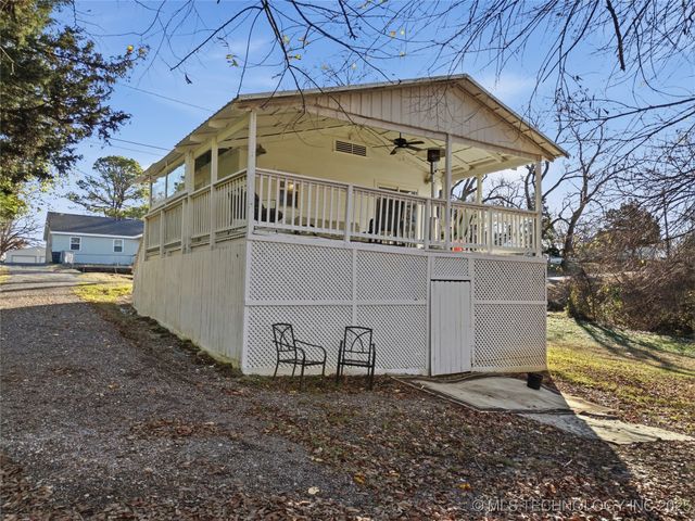 1026 Valley Drive, Sand Springs, OK 74063