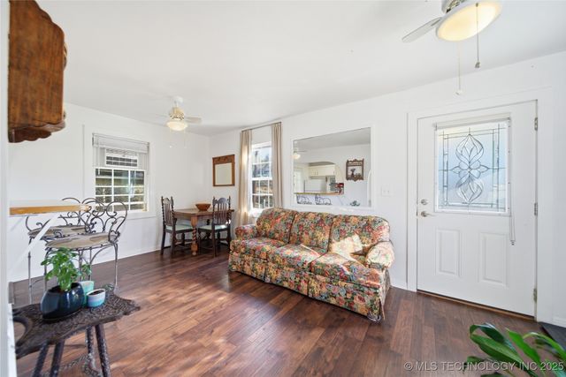 1026 Valley Drive, Sand Springs, OK 74063