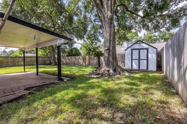 11114 Sageknight Drive, Houston, TX 77089