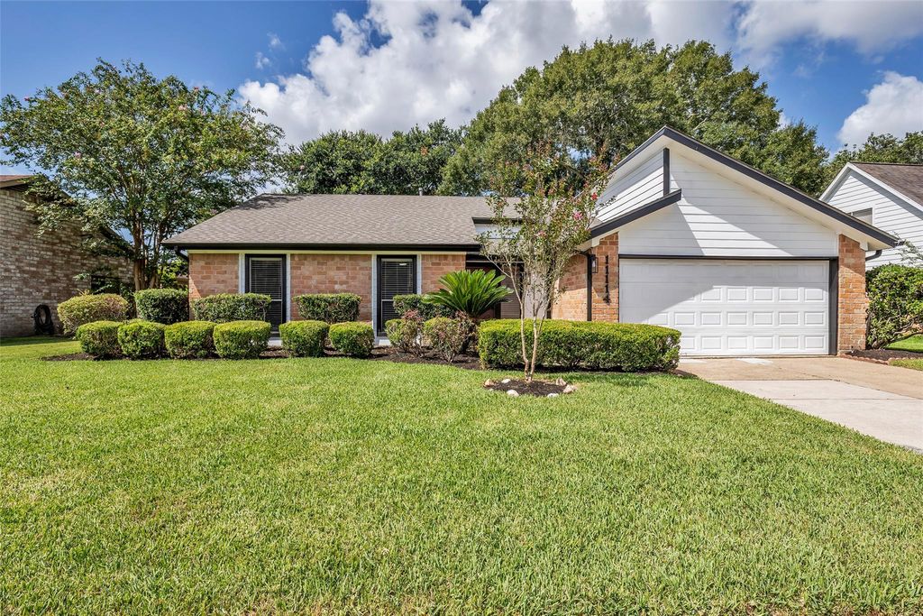 11114 Sageknight Drive, Houston, TX 77089