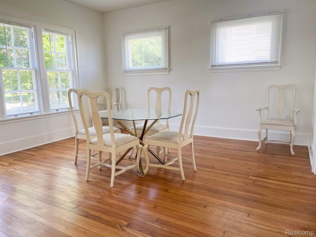 488 PARKVIEW Drive, Detroit, MI 48214