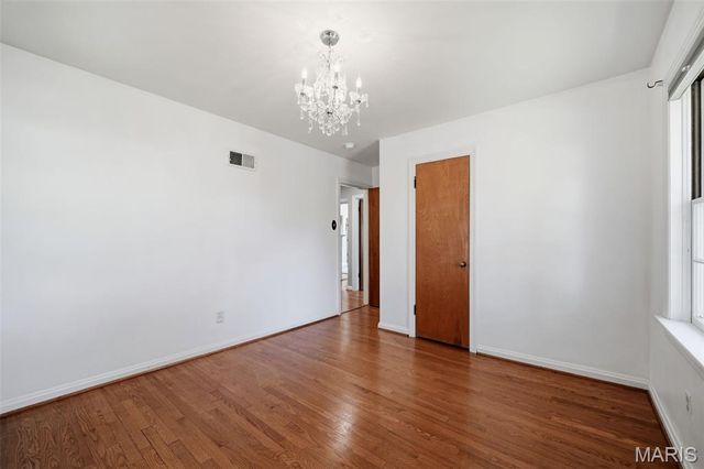 250 Turf Court, Webster Groves, MO 63119