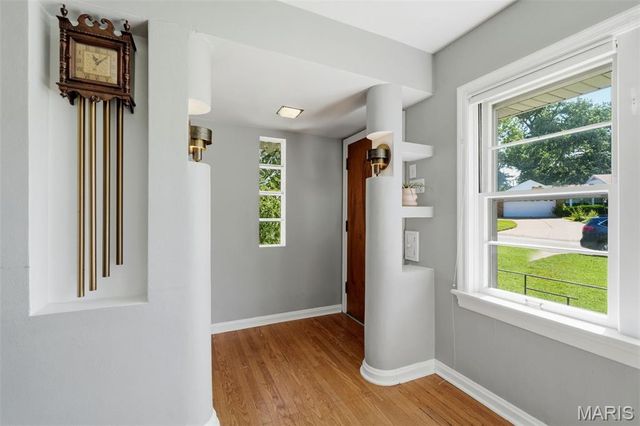 250 Turf Court, Webster Groves, MO 63119