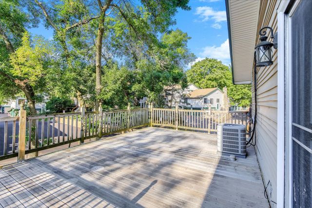2700 Shenandoah Lane N, Plymouth, MN 55447