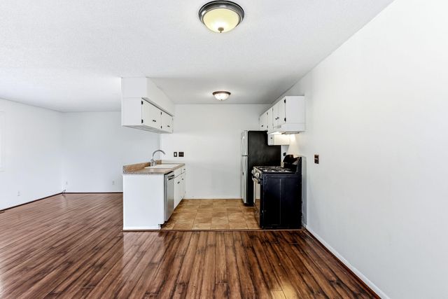 2700 Shenandoah Lane N, Plymouth, MN 55447