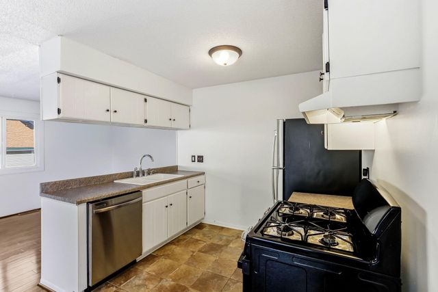 2700 Shenandoah Lane N, Plymouth, MN 55447