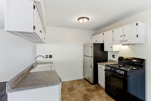 2700 Shenandoah Lane N, Plymouth, MN 55447