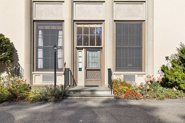 341 Furnace Dock Road 1, Cortlandt Manor, NY 10567