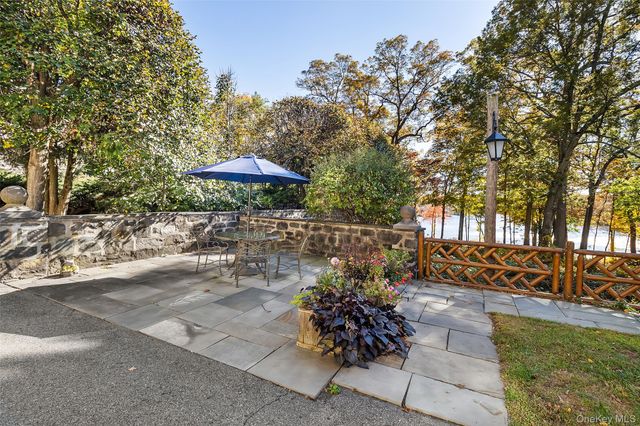 341 Furnace Dock Road 1, Cortlandt Manor, NY 10567