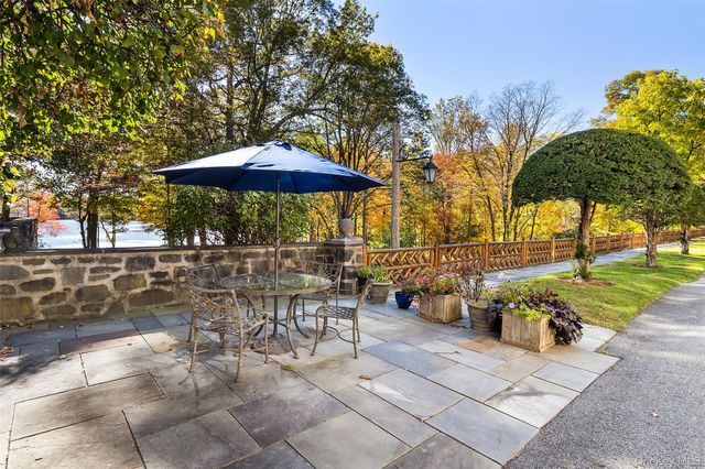 341 Furnace Dock Road 1, Cortlandt Manor, NY 10567