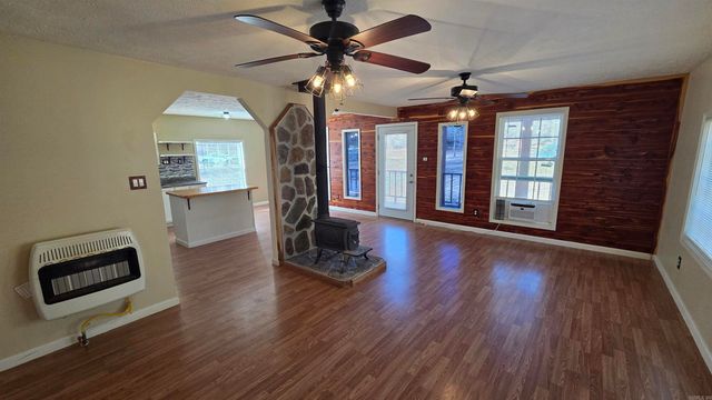 510 Good Spur, Shirley, AR 72153