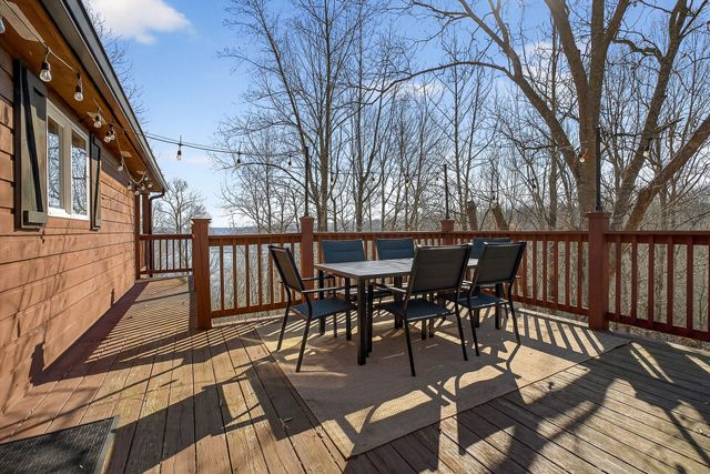 300 Crest Dr, Smithville, TN 37166